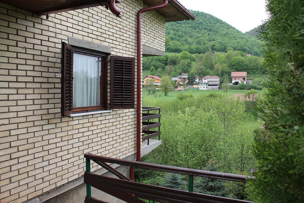 Holiday Home Zbilje Visoko Esterno foto