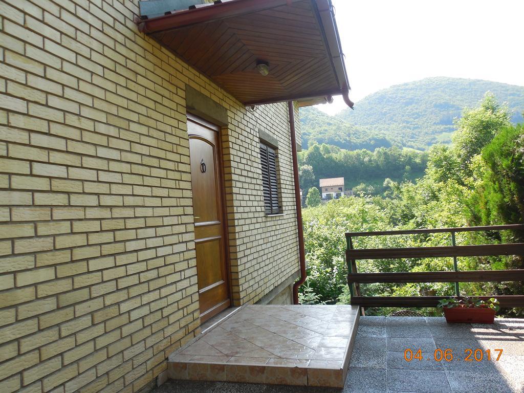 Holiday Home Zbilje Visoko Esterno foto